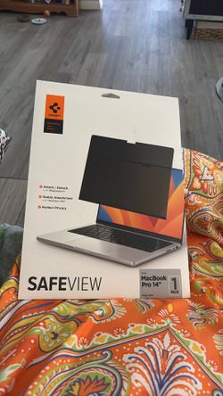 MacBook Pro 14 inch safety screen