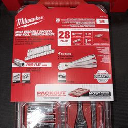 Milwaukee Ratchet Set/ Modular Storage System 