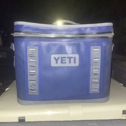 Yeti Hopper Flip 12 