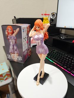 BANPRESTO Nami Version Grey/Purple Metallic one piece & Glitter Glamours 