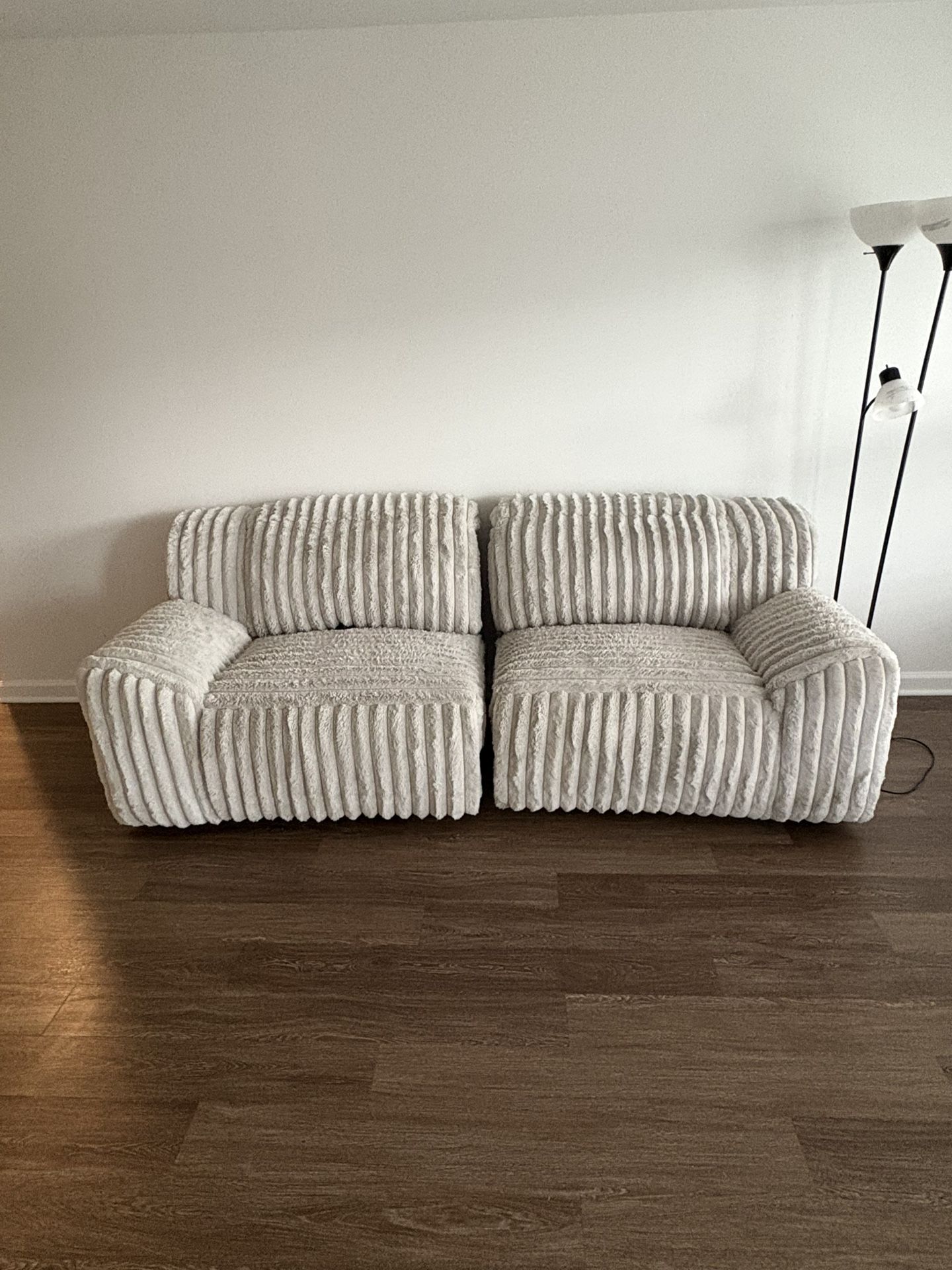 Koala Dual-Power Reclining Sofa