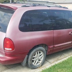 1999 Dodge Caravan 