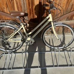 schwin cruiser bike and bike stand, 275$ for both OBO