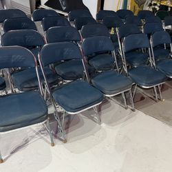 100 Heavy Duty Folding Chairs 