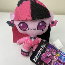 Monster High G3 Draculaura Plush