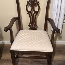 Ethan Allen Chair – Classic Cherry Finish & Beige Upholstery