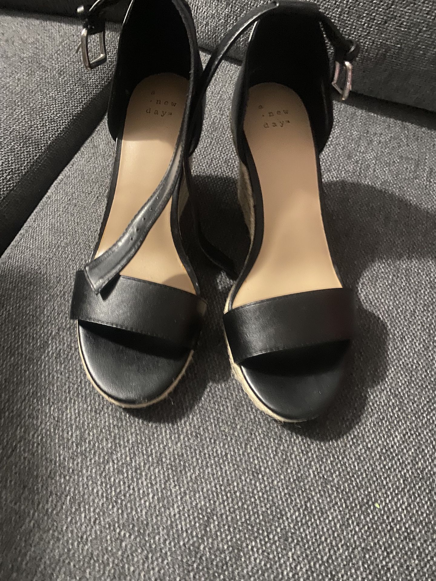 Brand new black women’s wedge high heel