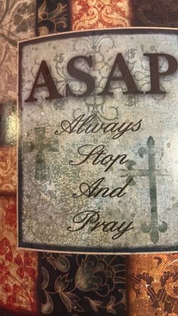 Remember to pray sign