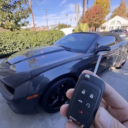 Car Keys/Llaves De Autos/Fobs