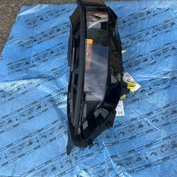 2024 Hyundai Ioniq Passenger Side Headlight OEM LED Used