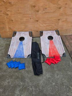Travel cornhole game