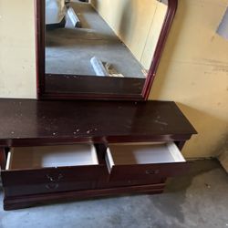 Dresser’s 