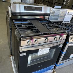 Samsung 30” gas freestanding range