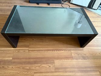 Glass Coffee Table(Pickup after July 27)