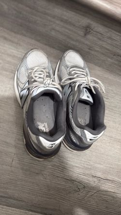 New balance women 9