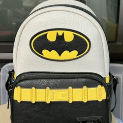 Batman DC Loungefly Mini Backpack 89 Emblem