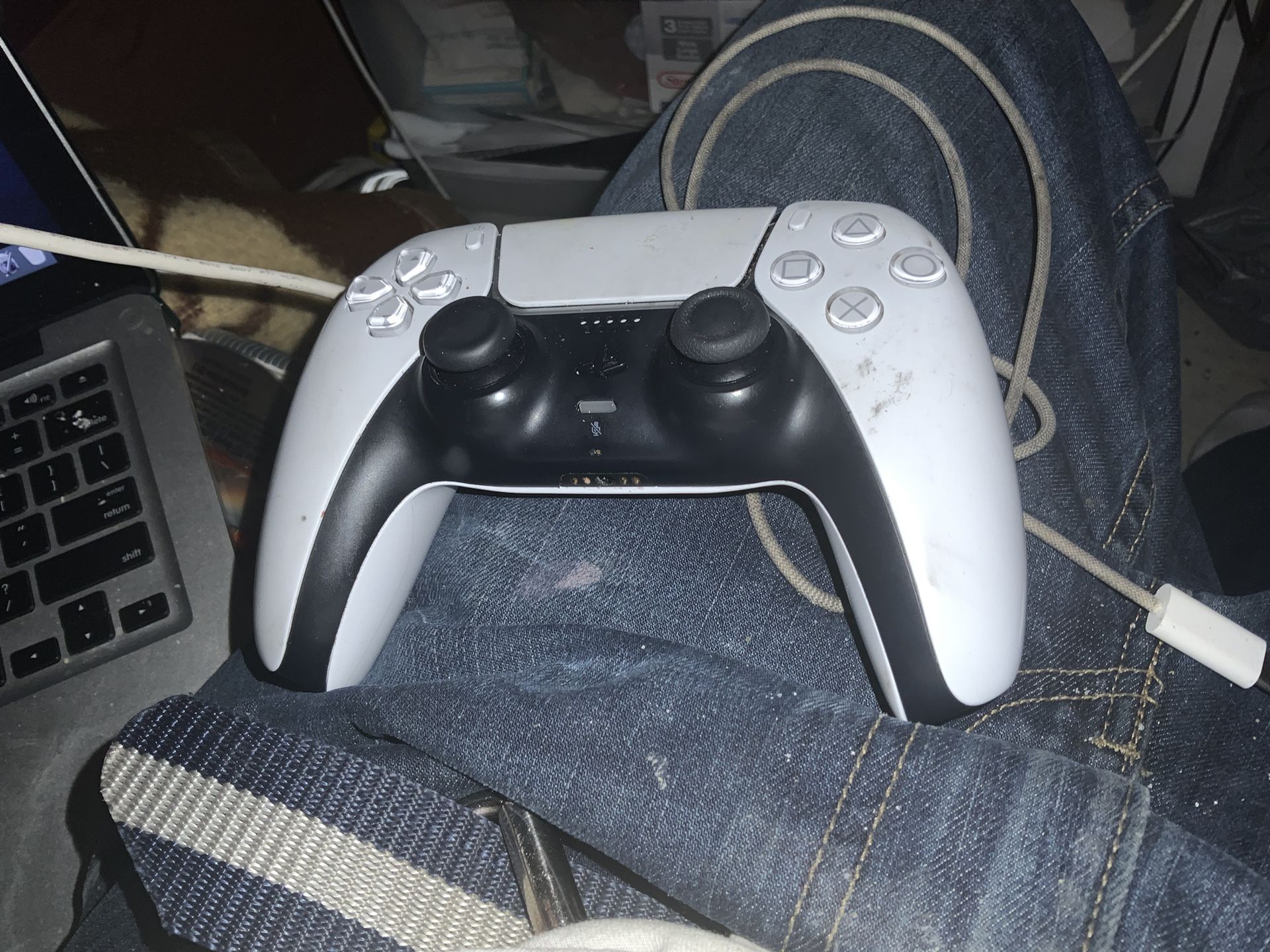 PS5 Duel scene Controller
