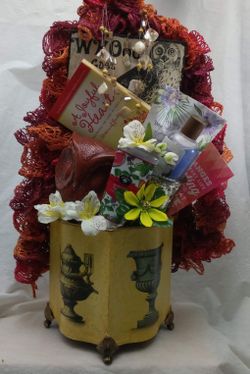 MOTHER'S DAY YELLOW OWL BASKET