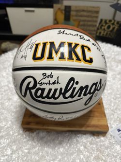 UMKC 2000 season February 5, 2000 — UMKC defeated Chicago State  Signed Basketball By Whole Team Including The Head Coach 
