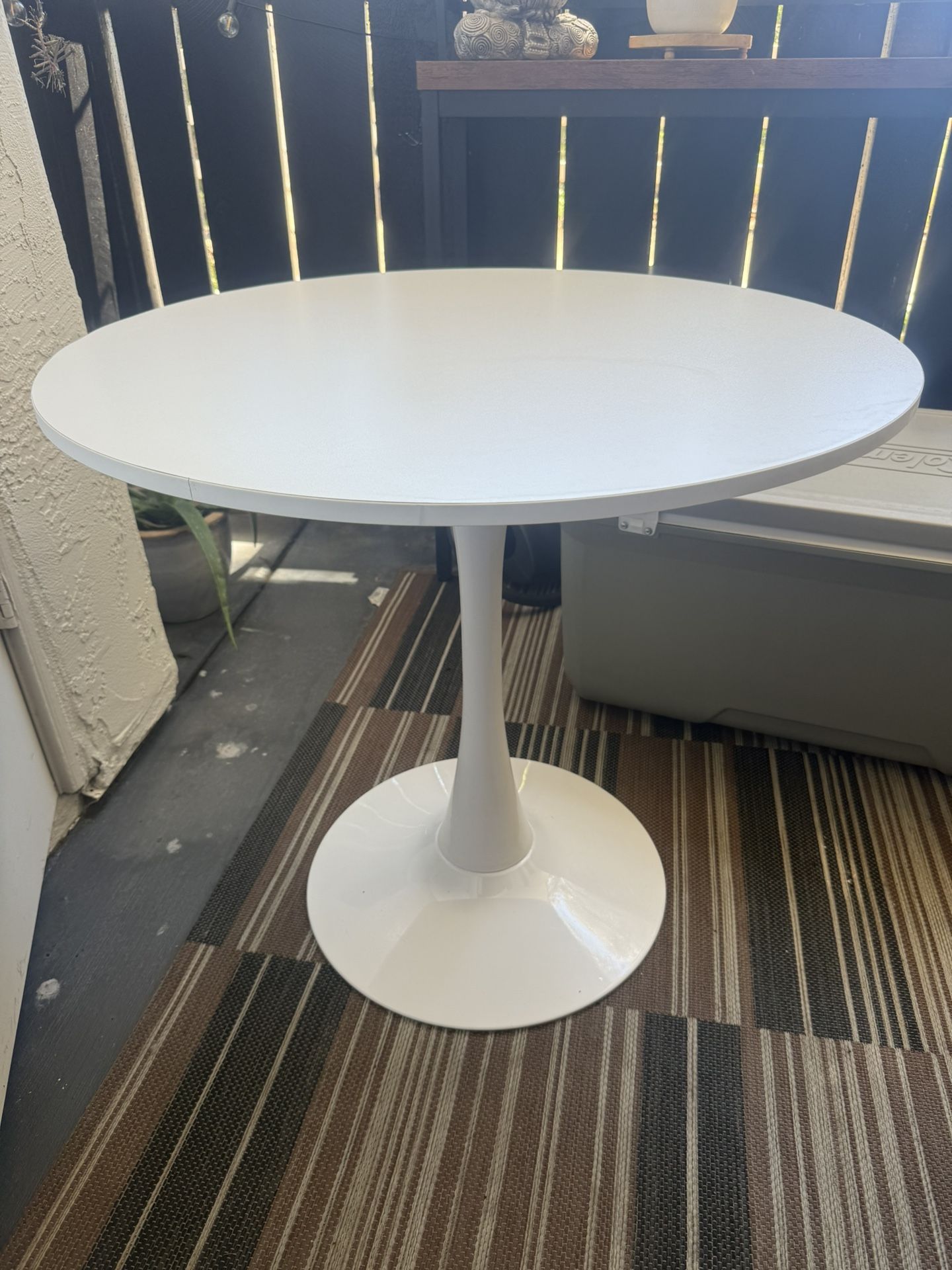 Tulip White Round Dining Table