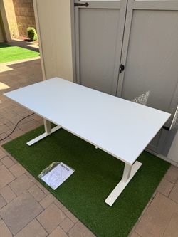 IKEA TROTTEN stand up White Desk