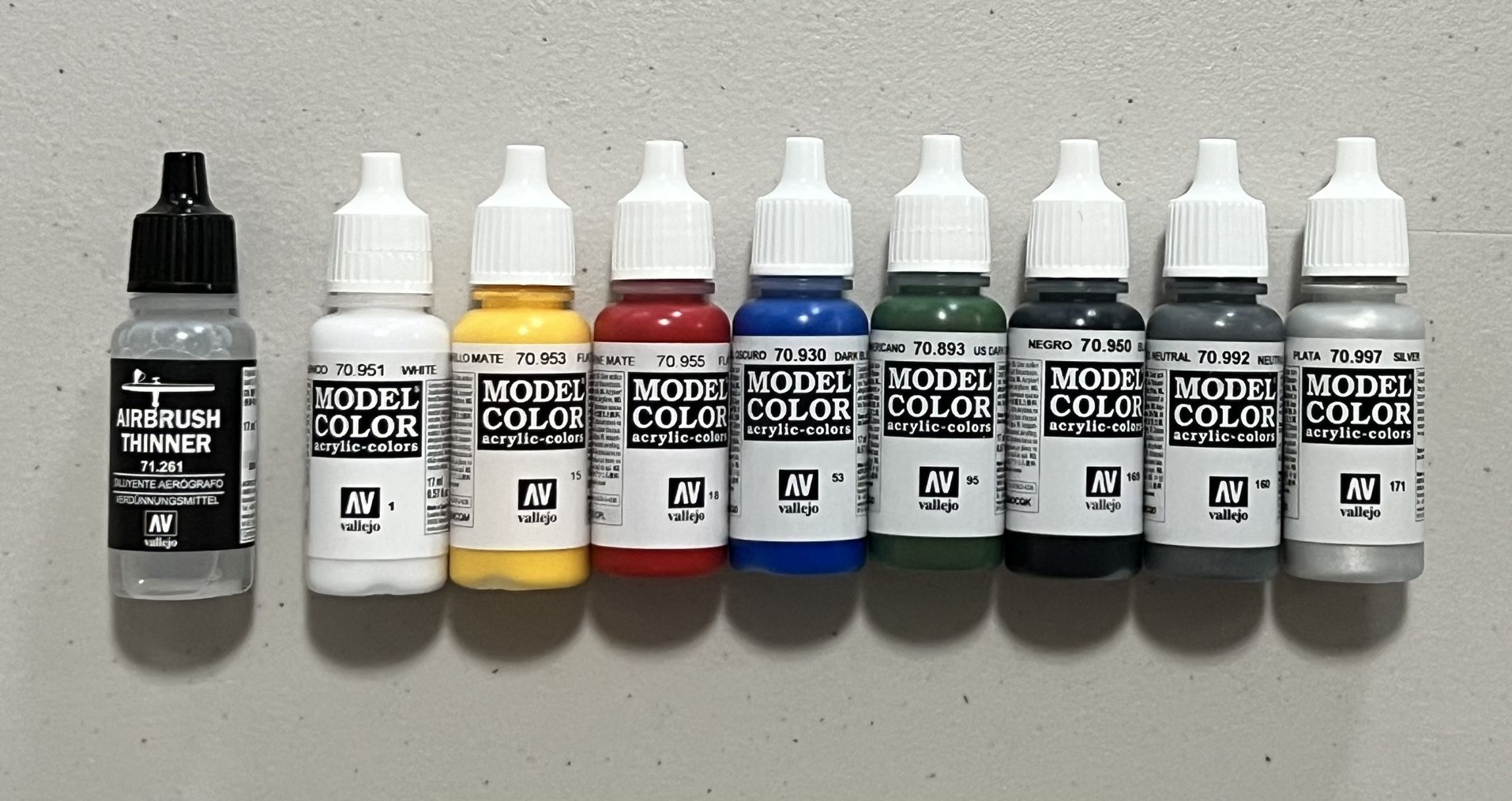 Vallejo Acrylic Airbrush Model Air Colors Set + Thinner New