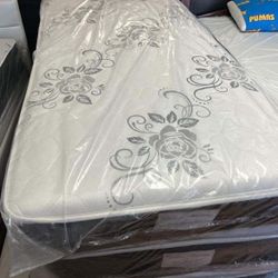 Set Twin Size Mattress And Box Spring 
