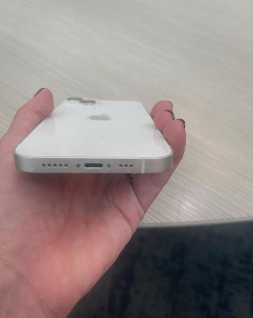 Apple iPhone 13 128GB UNLOCKED