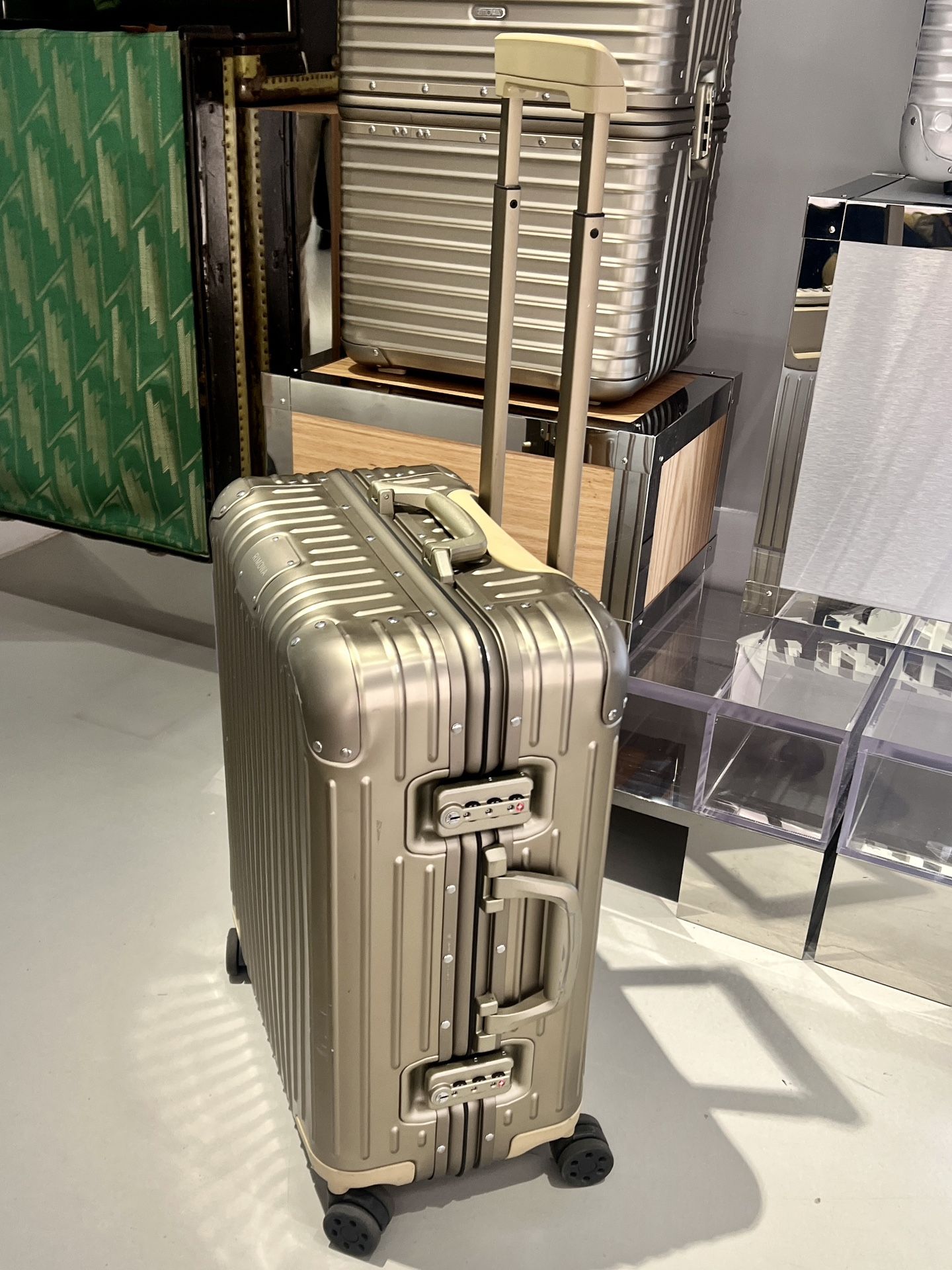 2018 Rimowa Topas e-tag 63L titanium Lufthansa Private jet collection  suitcase for Sale in Boca Raton, FL - OfferUp