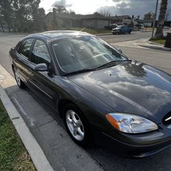 2002 Ford Taurus