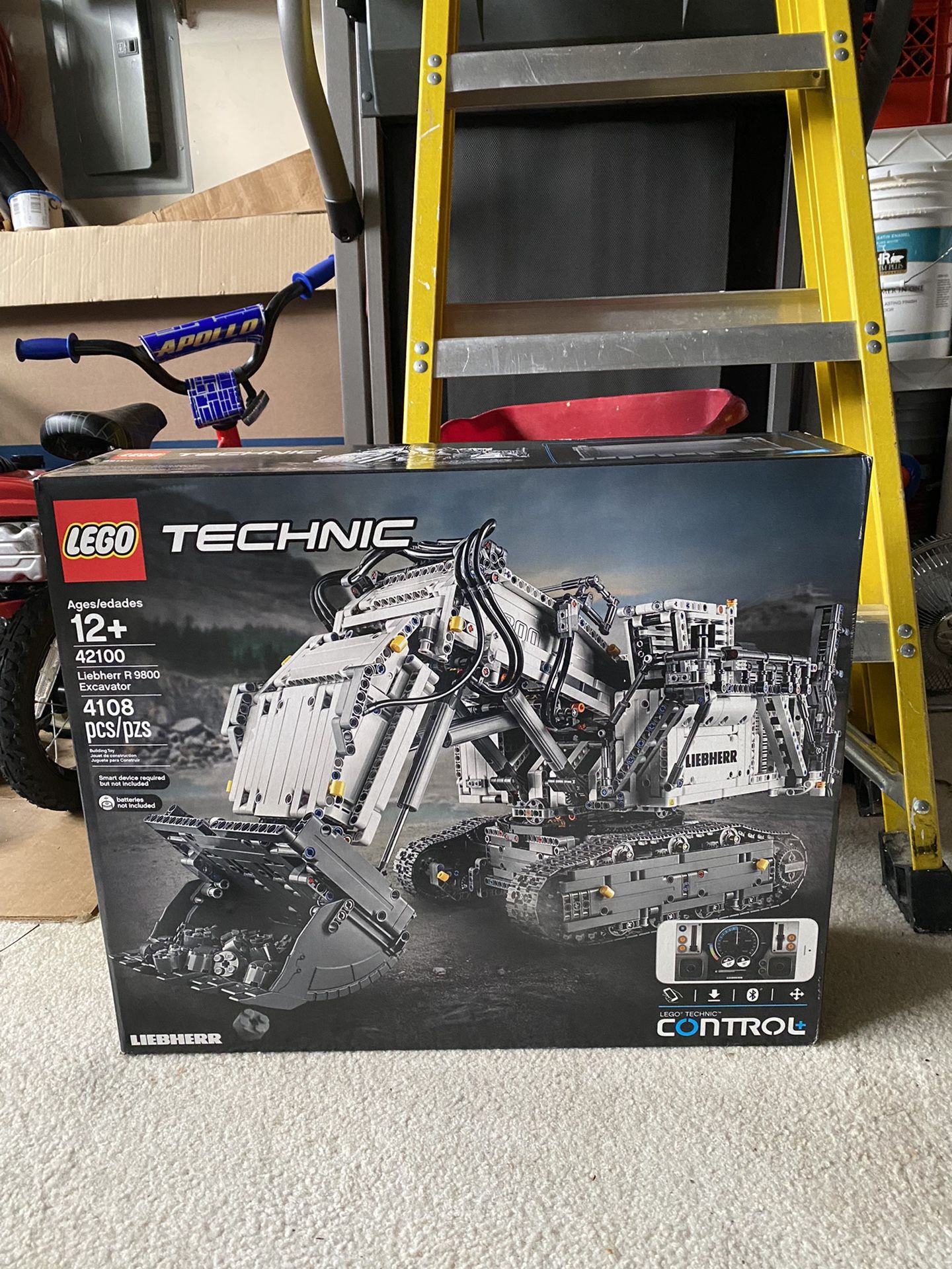 LEGO Technic: Control+ Liebherr R 9800 Excavator Set (42100)