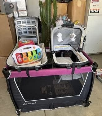 Baby trend Play pen with extras