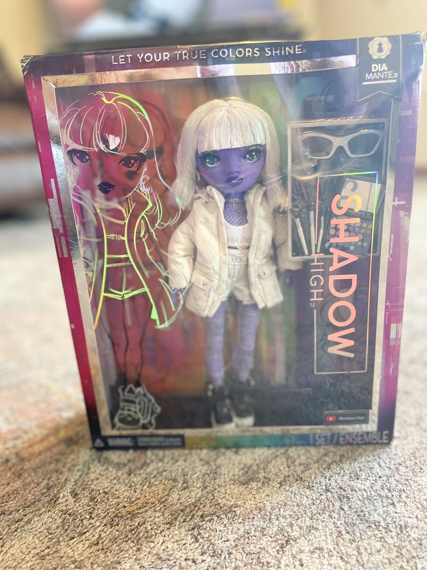 Rainbow shadow high doll Dia Mante