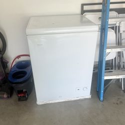 Vissani Deep Freezer 