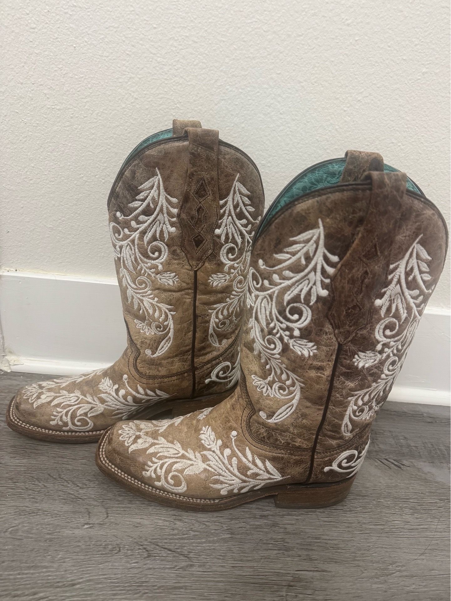 Corral cowgirl boots