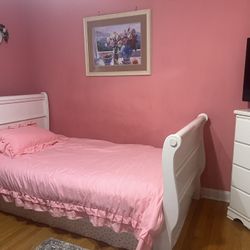White Twin Sized Sleigh Bedroom Set