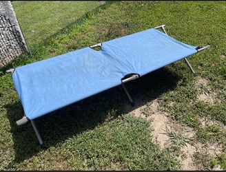 Folding cot
