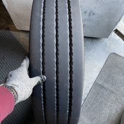 215/75/17.5 Continental