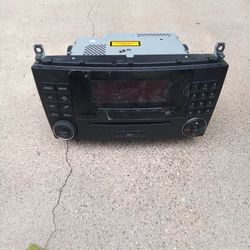 Radio For  2007 Mercedes C230