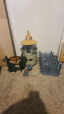 Jurassic Park Electronic Command Compound 1993 Playset missing