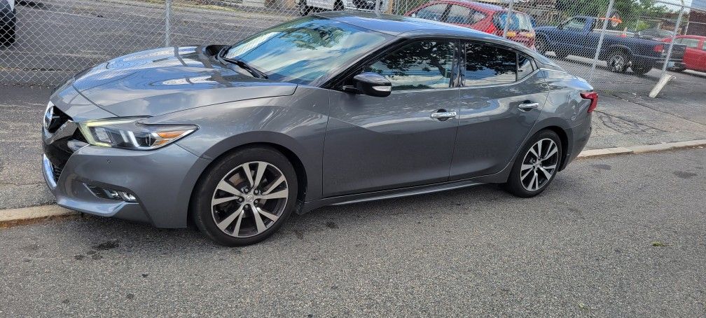 2017 Nissan Maxima