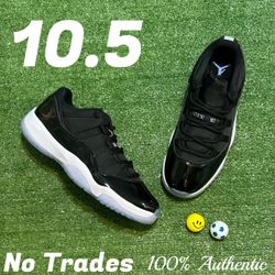 Size 10.5 Air Jordan 11 Retro low “Space Jam” 🪐