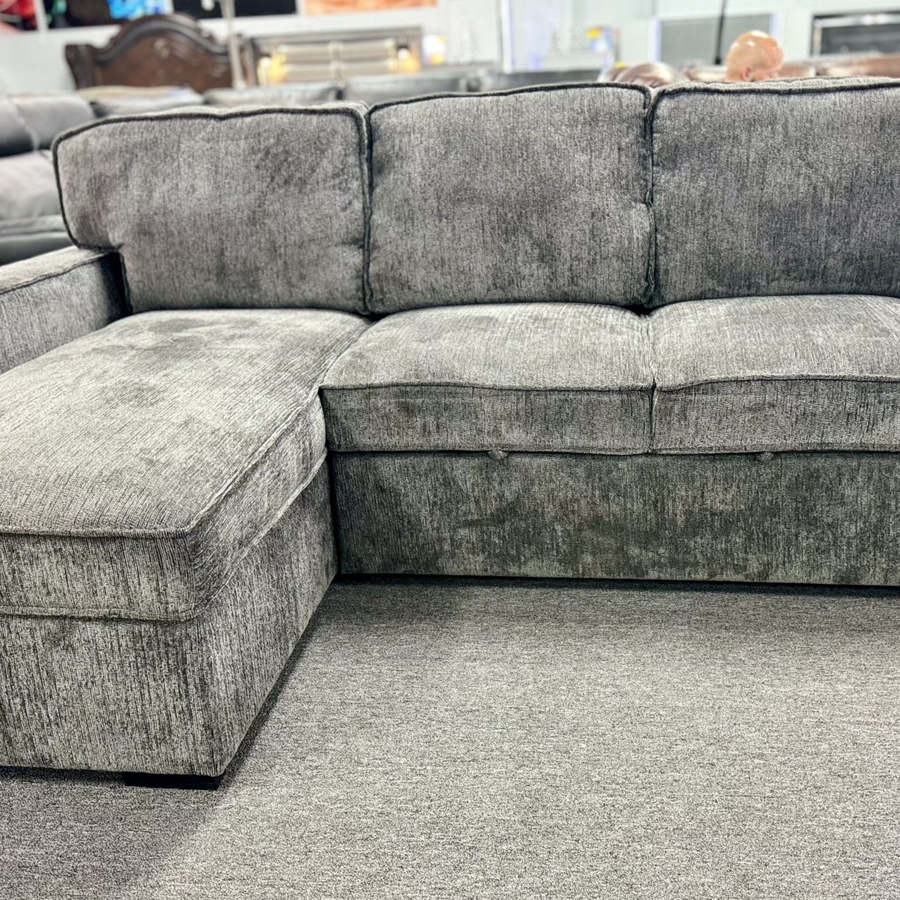 Gorgeous Grey Pull Out Sleeper Sectional Available Limited Time Only $599🚨