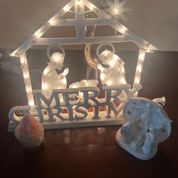 Brand New White Christmas Decorations Bundle
