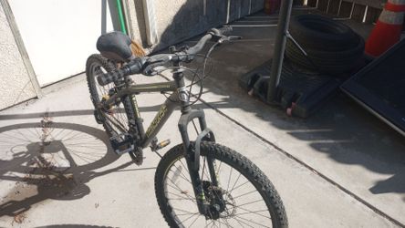 Mongoose Excursion Mountain Bike
