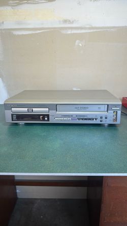 Hitachi DVD VHS Combo Player