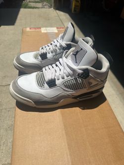 Air Jordan 4 Retro “Military Black”  Size 12 men