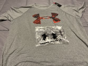 Under Armour T-shirts  New With Tags