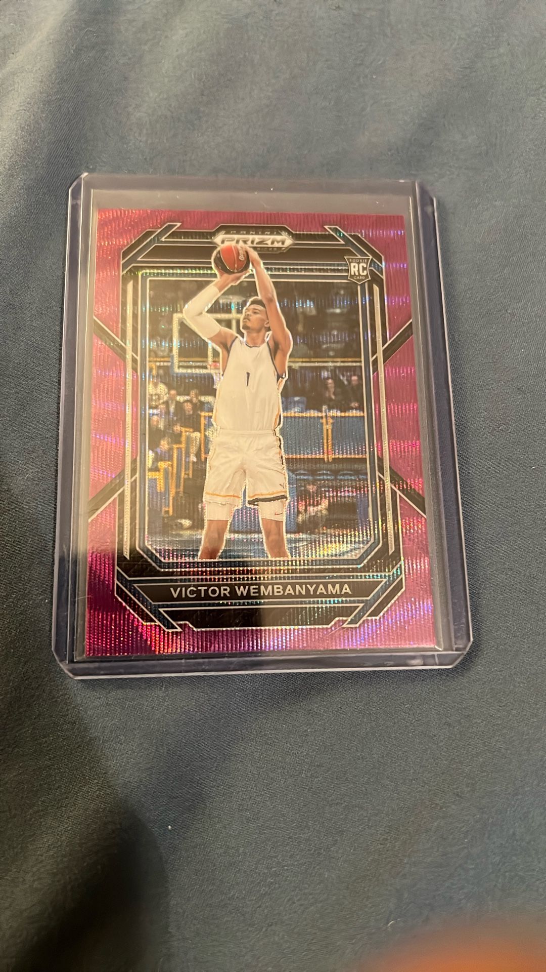 Victor Wembanyama Purple Wave Rookie Card