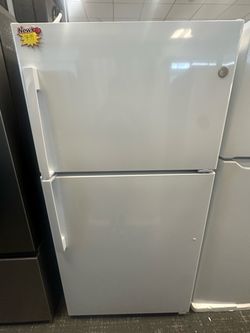 GE Apartment Size Refrigerator